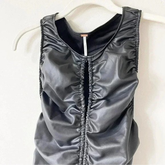 Free People Ride Along Ruched Crop Tank in Black Size Small - Picture 7 of 11